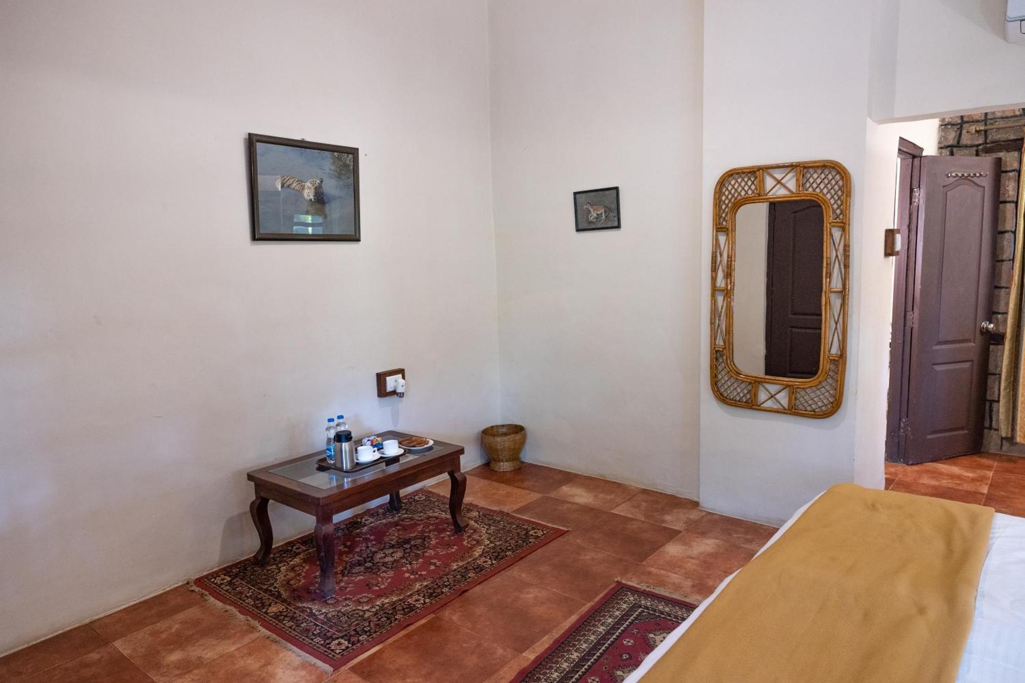 Tiger Trails Resort Tala  Bagian luar foto