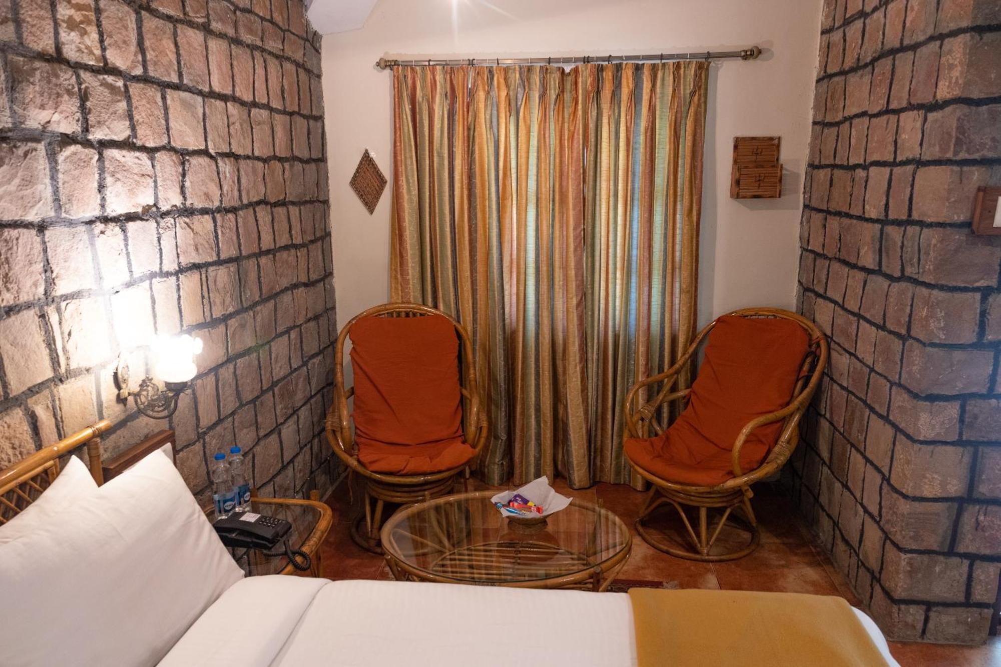 Tiger Trails Resort Tala  Bagian luar foto