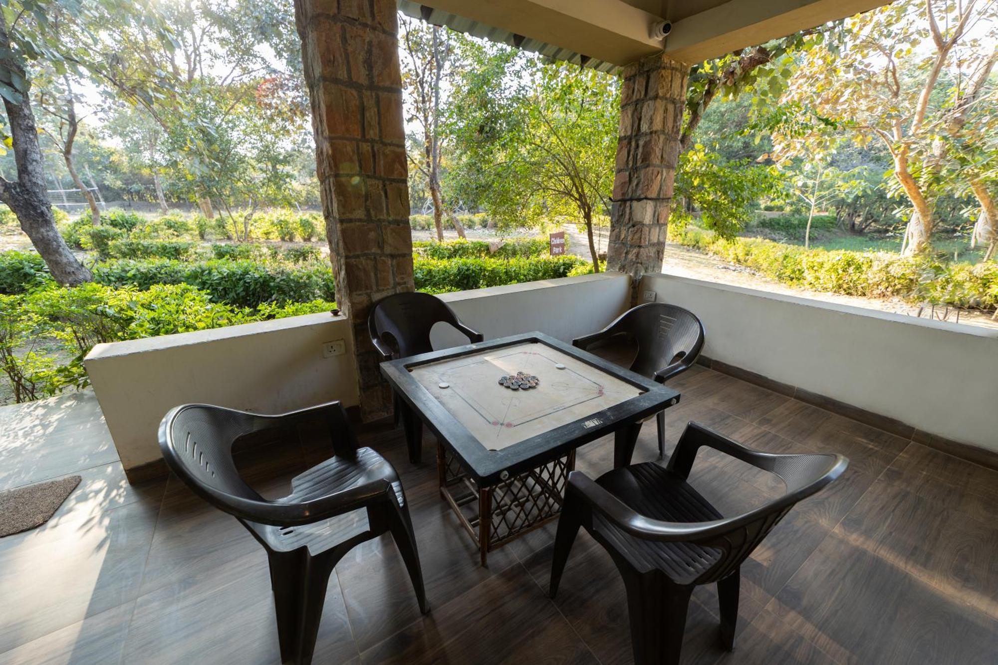 Tiger Trails Resort Tala  Bagian luar foto