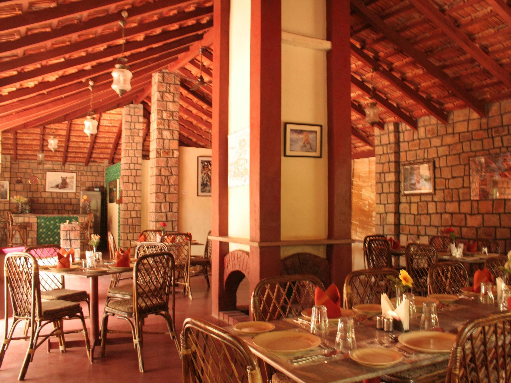 Tiger Trails Resort Tala  Bagian luar foto