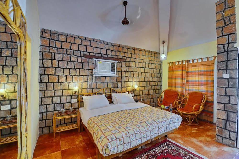 Tiger Trails Resort Tala  Bagian luar foto